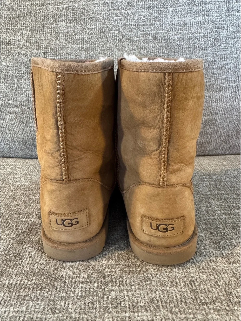 UGG Classic Short II Weatherproof Leather Boots Chestnut Kids 5 Women 7 1019646
